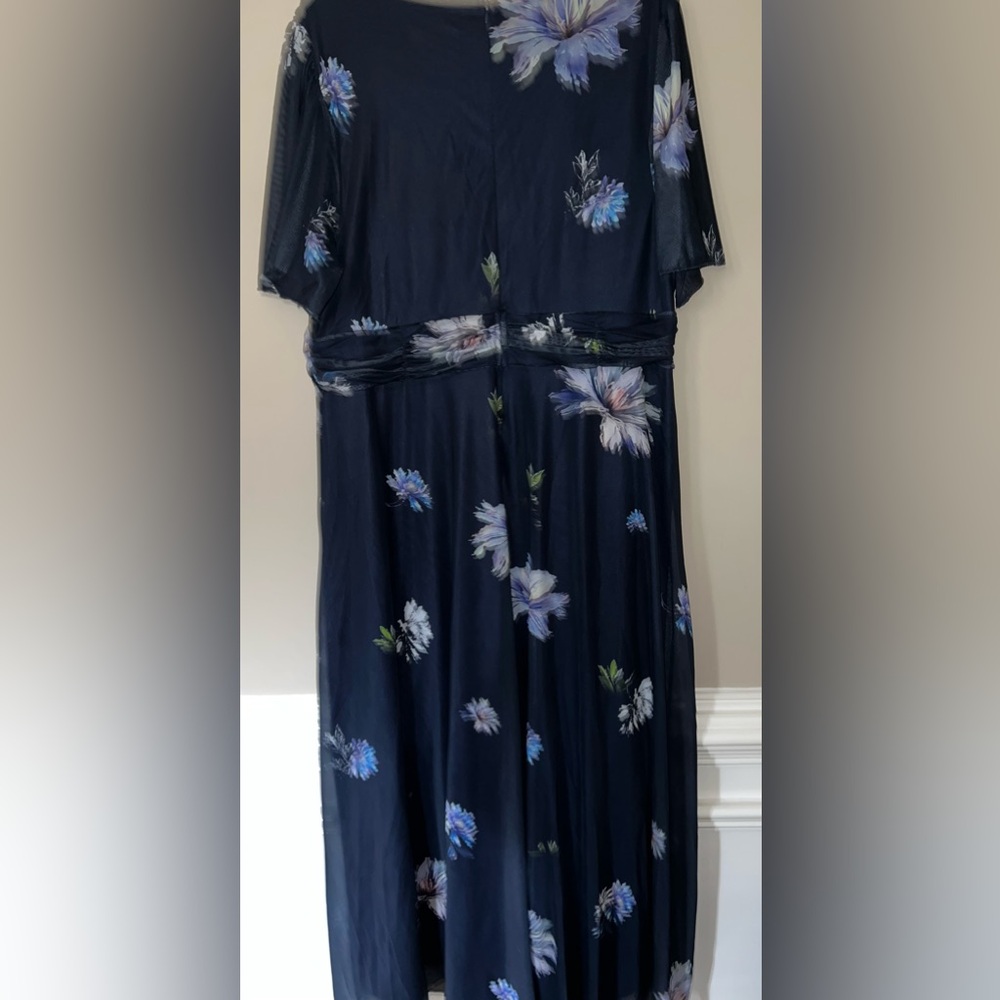 SHEIN Curve Modelyn Plus Size Spring/Summer Floral Print Midi Dress-4XL - Picture 7 of 11